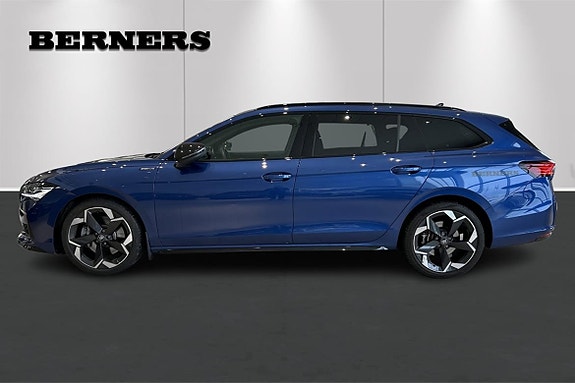 Skoda Superb 2 of 5