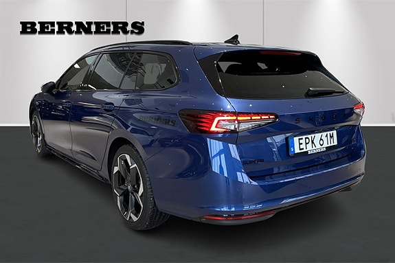 Skoda Superb 3 of 5