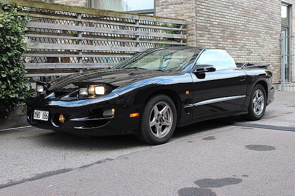 Pontiac Firebird 8 of 26
