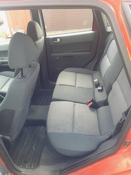 Mitsubishi Colt 3 of 5