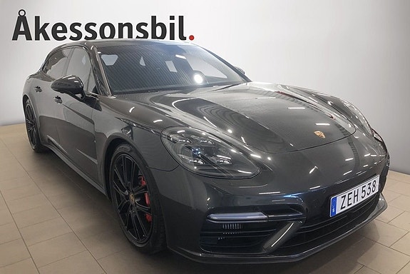 Porsche Panamera Turbo 2 of 5