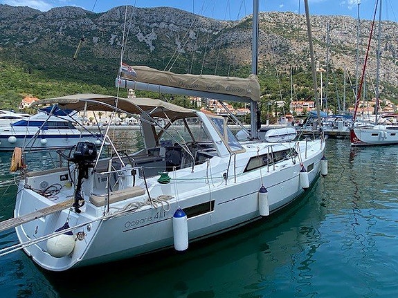 Beneteau Oceanis 41.1 2 of 5