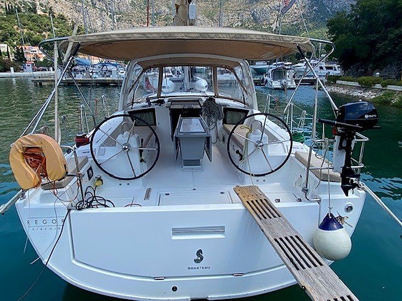Beneteau Oceanis 41.1 3 of 5