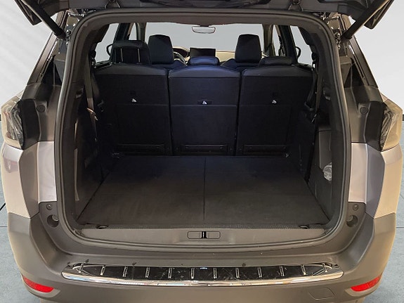 Peugeot 5008 5 of 8