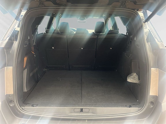 Peugeot 5008 5 of 5