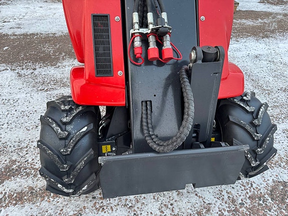 Minilastare H130, trehjulsdrift, automatisk fram- och back 8 of 12
