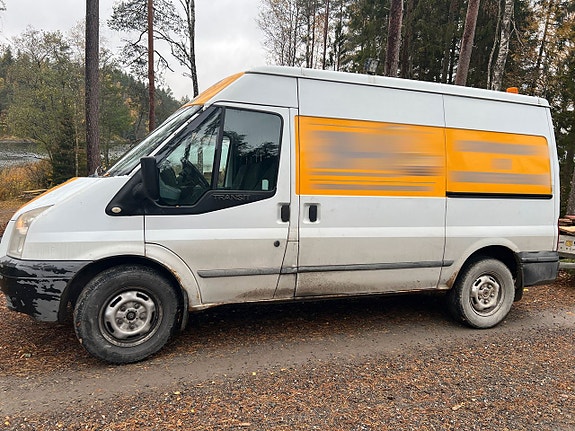 Ford Transit 3 of 5