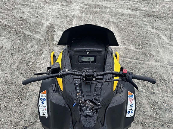 Ski-Doo MXZ Sport 600 EFI -26 5 of 5
