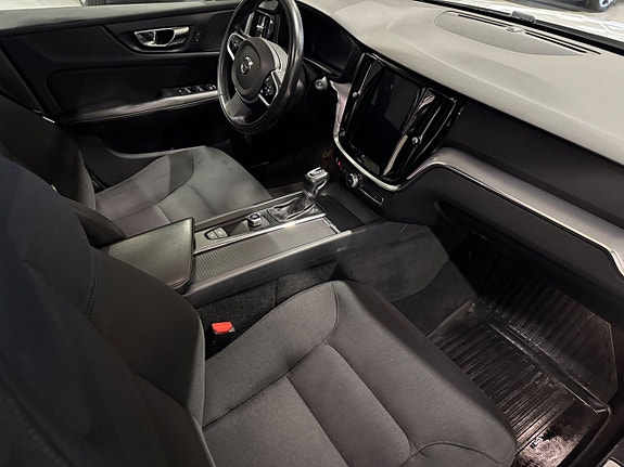 Volvo V60 Cross Country 11 of 22