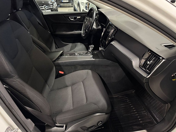 Volvo V60 Cross Country 12 of 22