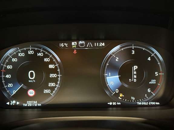 Volvo V60 Cross Country 13 of 22