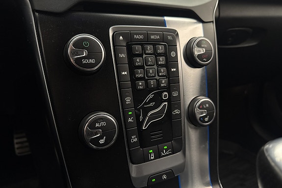 Volvo V40 22 of 26