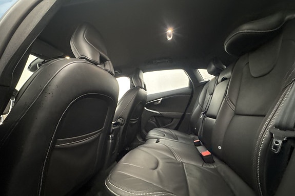 Volvo V40 25 of 26