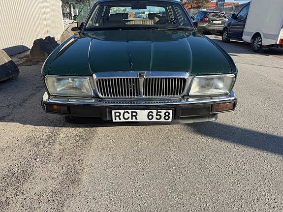 Jaguar XJ 7 of 30