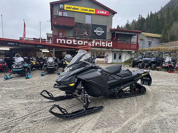 Ski-doo Renegade Adrenaline 900 ACE -26