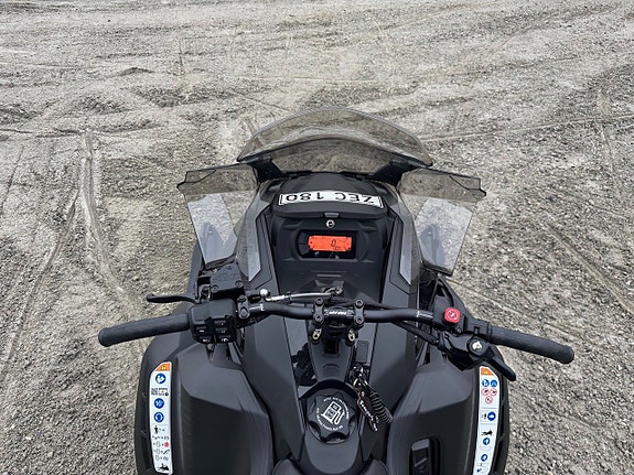 Ski-Doo Renegade Adrenaline 900 ACE -26 5 of 5