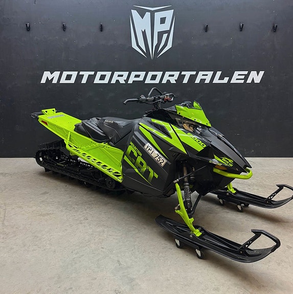 Arctic Cat M8000 MOUNTAIN CAT 153" 2 of 4