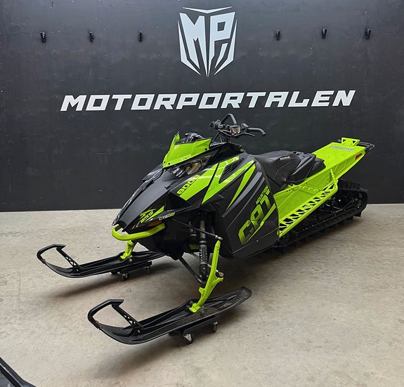 Arctic Cat M8000 MOUNTAIN CAT 153" 3 of 4