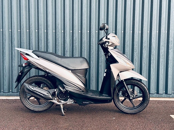 Suzuki Address UK110
