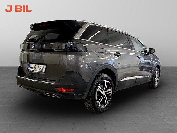 Peugeot 5008 3 of 5