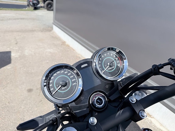 Kawasaki Z650RS 3 of 12