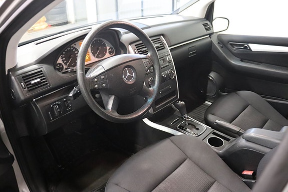 Mercedes-Benz B200 6 of 10