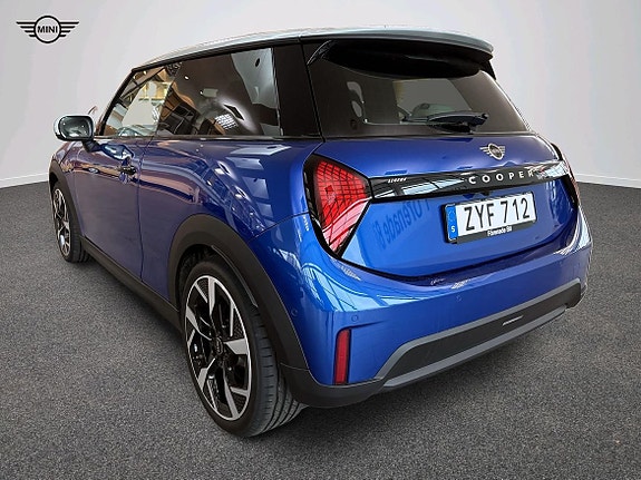 MINI Cooper S 4 of 16