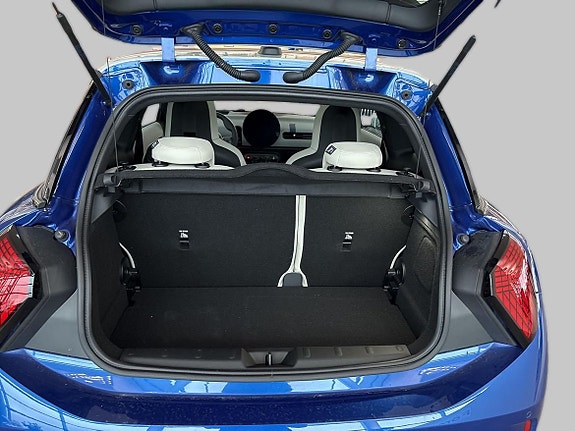 MINI Cooper S 10 of 16