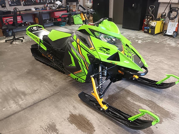 Arctic Cat Hardcore 8000 146" 2023
