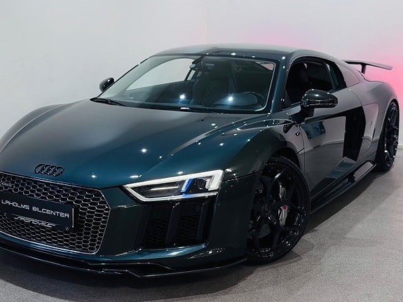 Audi R8 3 of 5