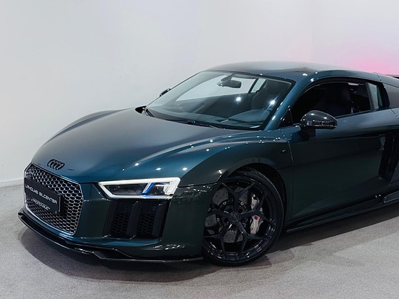 Audi R8 2 of 5