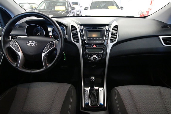Hyundai i30 12 of 25