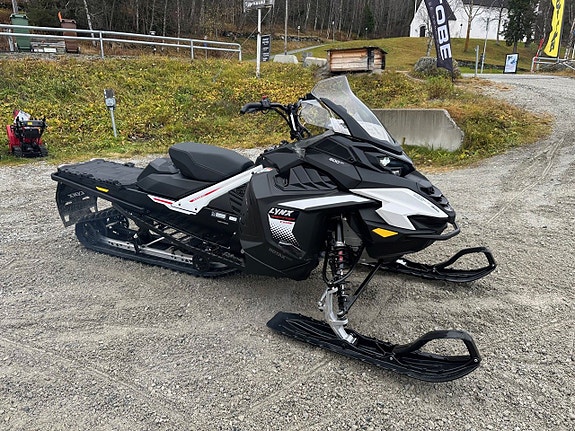 Lynx 49 Ranger Core 600 EFI -26 2 of 5