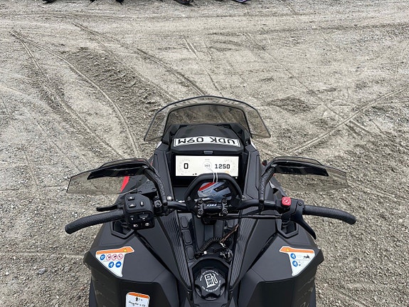 Lynx Brutal RE 400mm 900 ACE Turbo R -26 5 of 5