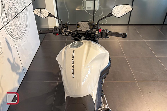 Ducati Monster Plus *Nyhet 2026!* *Kampanj!* 5 of 8