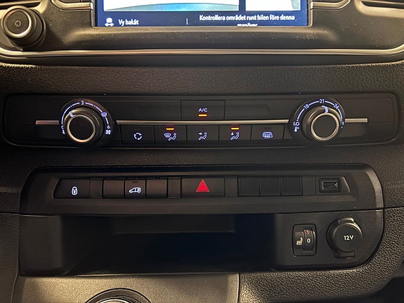 Opel Vivaro 17 of 23