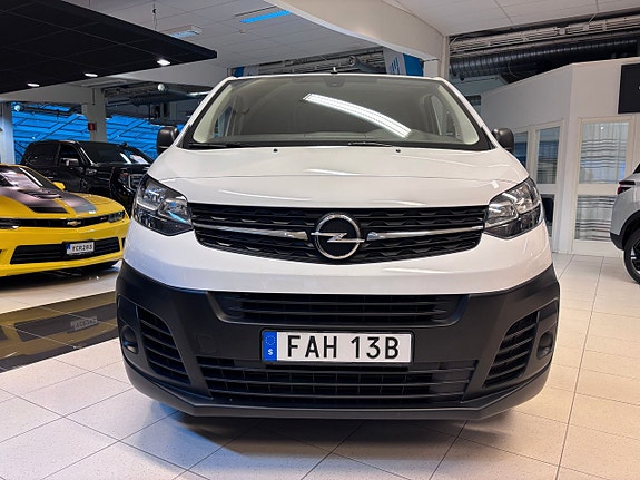Opel Vivaro 23 of 23