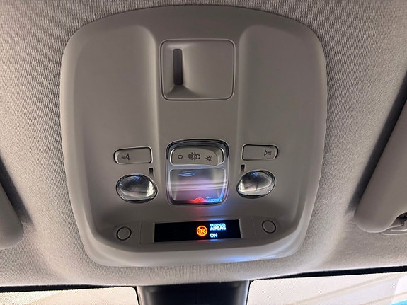Opel Vivaro 16 of 23
