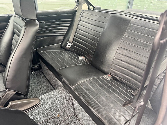 BMW 2002 27 of 30