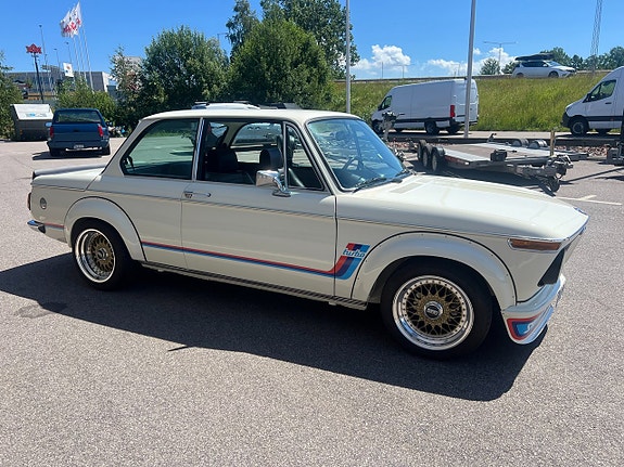 BMW 2002 8 of 30