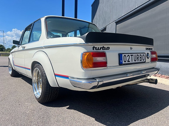 BMW 2002 6 of 30