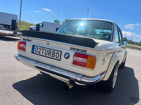 BMW 2002 7 of 30