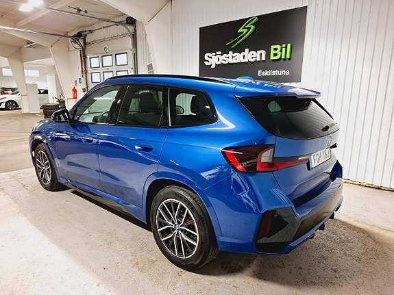 BMW X1 4 of 5
