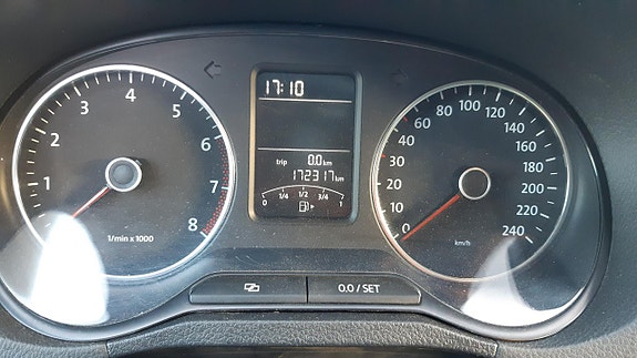 Volkswagen Polo 8 of 14