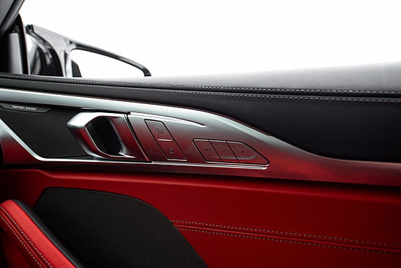 BMW M850i 26 of 30