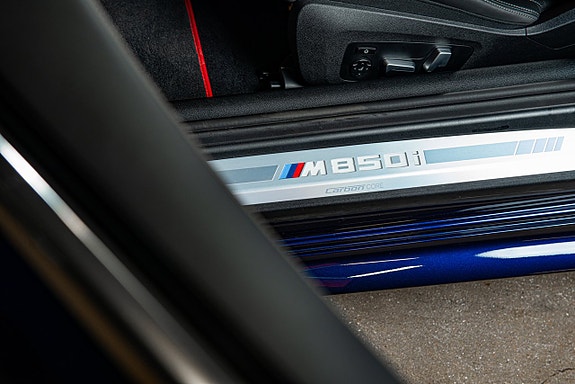 BMW M850i 28 of 30