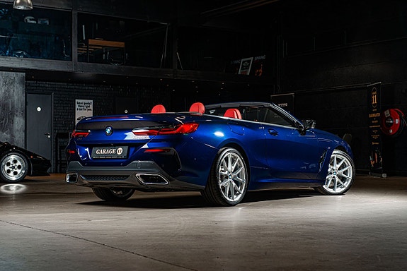 BMW M850i 7 of 30