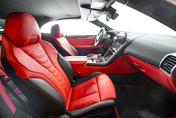 BMW M850i 18 of 30