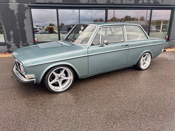 Volvo 142 2 of 5
