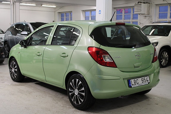 Opel Corsa 11 of 13